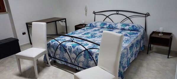 1 bedroom, WiFi, bed sheets