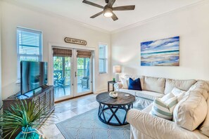 TV, stereo - 2 Minutes to Beach. Upscale One-Level Condo with Bikes and Community Pool (Santa Rosa Beach)