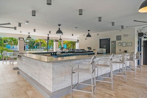 Bar (en la propiedad)