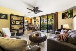 Smart TV - Kona Makai 2103: Remodeled Condo w/ AC in Oceanfront Complex (Kailua Kona)
