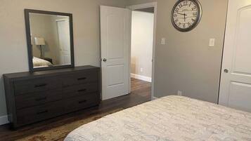 3 bedrooms, iron/ironing board, travel crib, WiFi