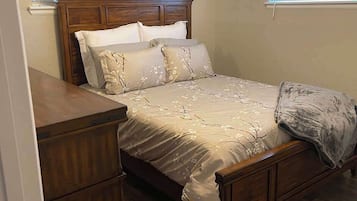 3 bedrooms, iron/ironing board, travel crib, WiFi