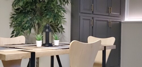 Bright & Cozy Private John's Hopkins Studio Apartment