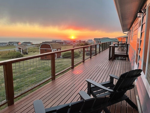 Perch - La Fiesta 47: Sunset ocean view home, close to town