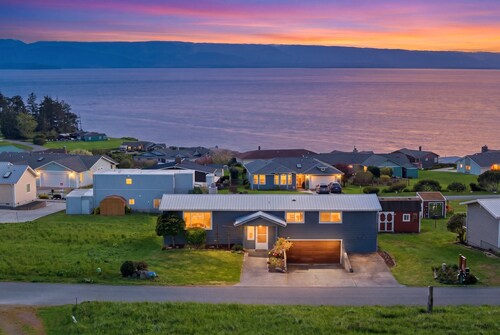 Perch - La Fiesta 47: Sunset ocean view home, close to town