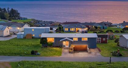 Perch - La Fiesta 47: Sunset ocean view home, close to town