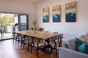 Dining - Contemporary Quindalup Beachside Escape. (Quindalup)