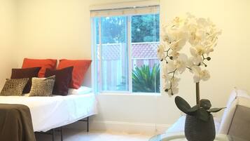 1 bedroom, desk, iron/ironing board, free WiFi