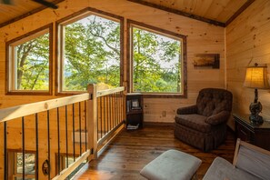 Interior - Enjoy Mtn/River Views from Osprey Cabin, porch fireplace, 500ft river frontage (Bristol)