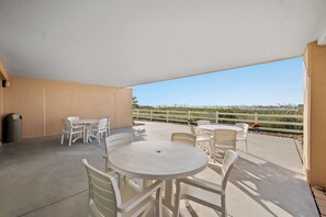 Outdoor dining - Laguna Keyes 710 -2 Bedroom Oceanfront Condo (North Myrtle Beach)