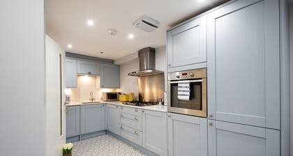 Modern Apartment in Leamington Spa City centre