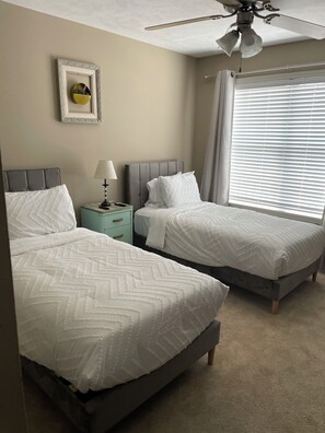 2 bedrooms, desk, iron/ironing board, free WiFi
