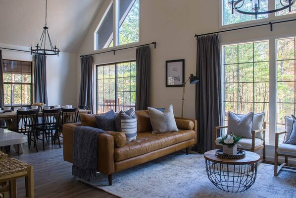 TV, fireplace, offices