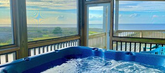 Positive Latitude OBX - VIEWS, Waterfront, elevator, all en suites