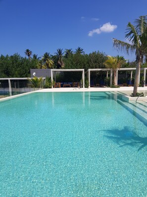 Indendørs pool, udendørs pool