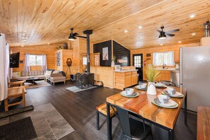 Smart TV, fireplace, DVD player, table football - Grand Lake Getaway Near RMNP + Deck with Views! (Grand Lake)