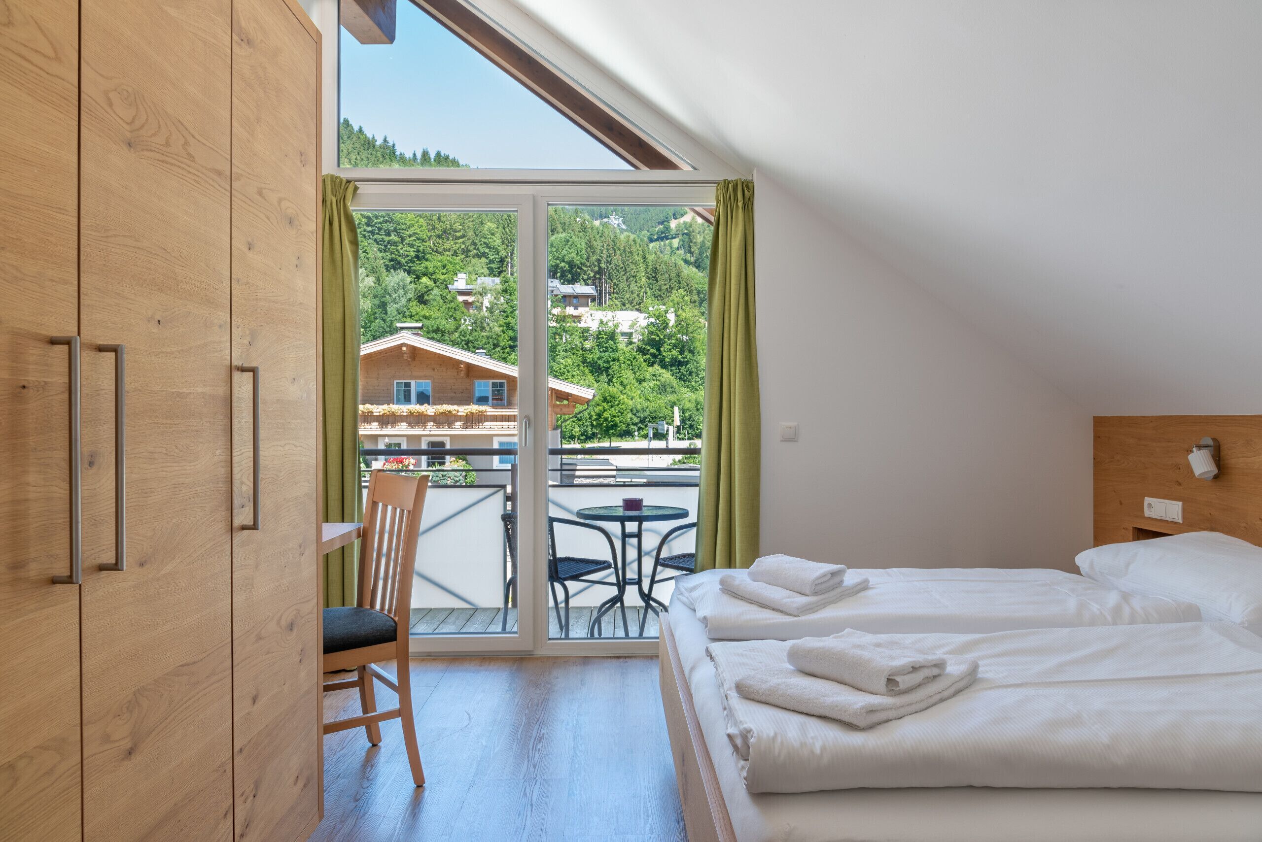 4 Schlafzimmer, kostenloses WLAN, Bettwäsche