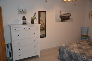 1 Schlafzimmer, Bügeleisen/Bügelbrett, Reisekinderbett, kostenloses WLAN