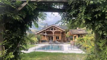 Piscina coperta, piscina all'aperto