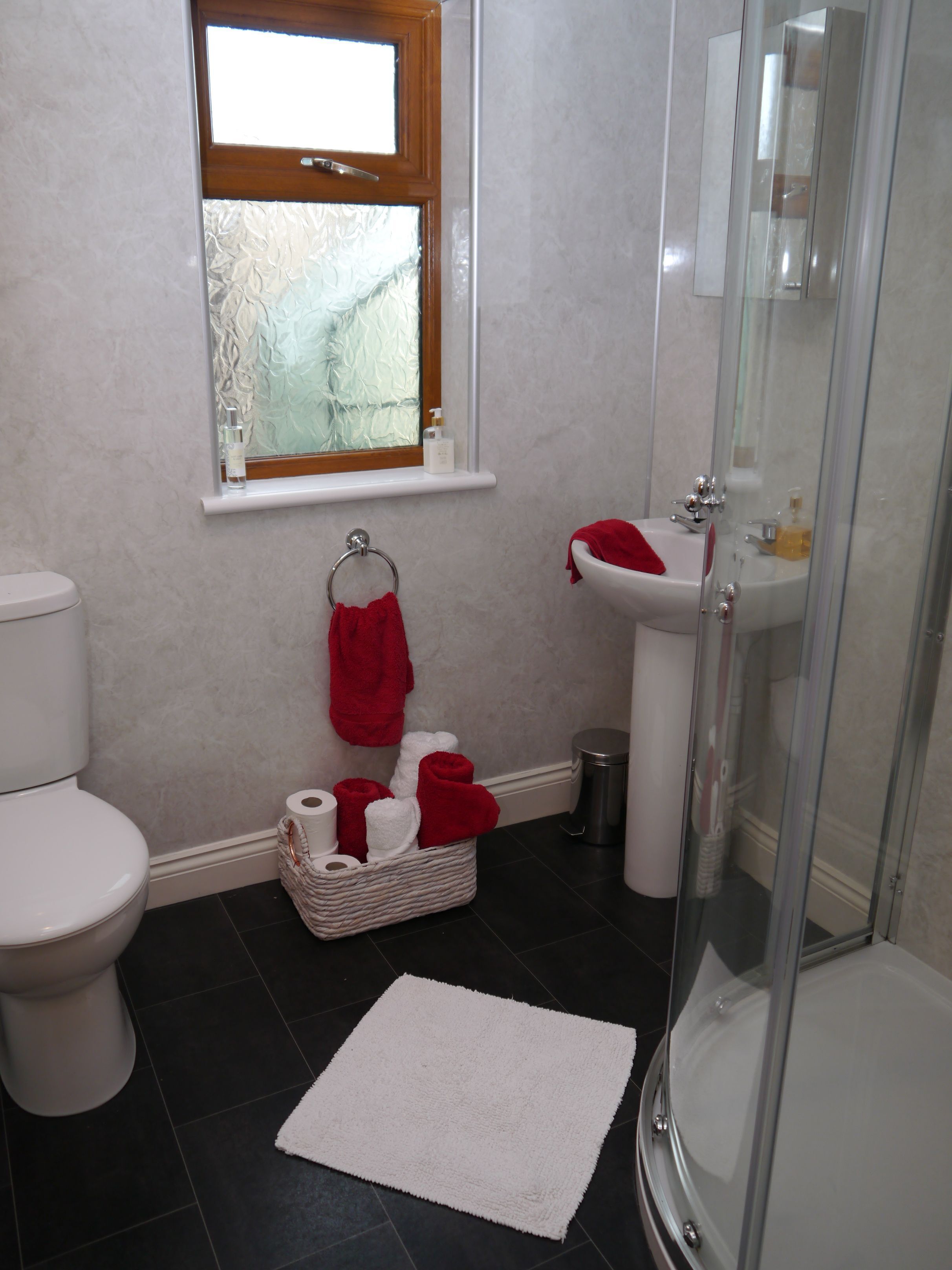 Shower, towels