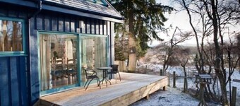 Ptarmigan Cottage - a cottage that sleeps 6 guests in 3 bedrooms