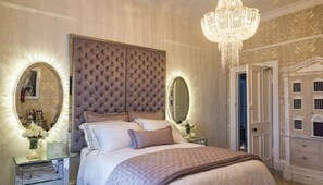 6 bedrooms, WiFi, bed sheets