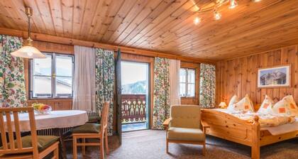 Surprisingly spacious apartment in authentic farmhouse
