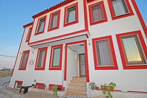Front of property - Narlı Pansiyon (Bozcaada)