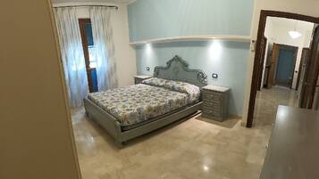 3 Schlafzimmer, Schreibtisch, BĂŒgeleisen/BĂŒgelbrett, Reisekinderbett