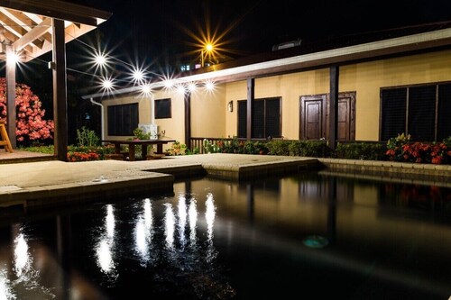 Back on the market! Beautiful villa on a double lot with a pool and lush garden