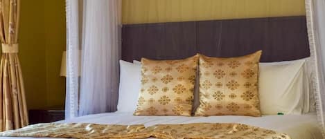 Deluxe Double Room | Premium bedding, minibar, individually furnished, desk