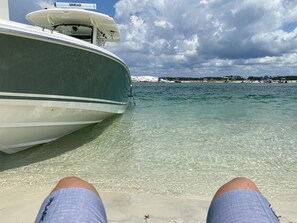 Accommodatie ligt op het strand, ligstoelen