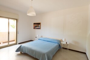 2 Schlafzimmer, Bügeleisen/Bügelbrett, kostenloses WLAN