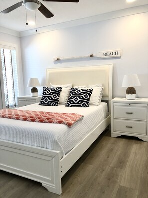 3 bedrooms, in-room safe, desk, iron/ironing board - Sunny Oasis: Bright, Private and Beautiful Retreat!
Magnolia Rentals (Sarasota)