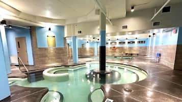 Piscine couverte, piscine chauffée