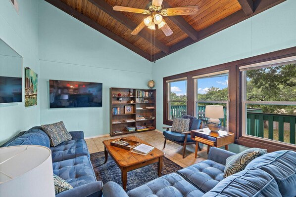 Smart-TV, Netflix, Bücher, Streaming-Dienste