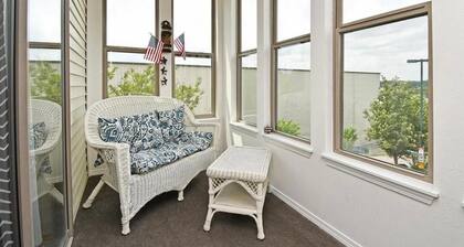 The Great Escape - 3 bedroom/3 bath condo at Emerald Bay on Table Rock Lake