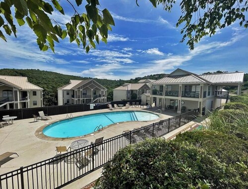 The Great Escape - 3 bedroom/3 bath condo at Emerald Bay on Table Rock Lake