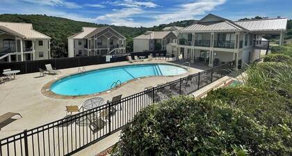 The Great Escape - 3 bedroom/3 bath condo at Emerald Bay on Table Rock Lake