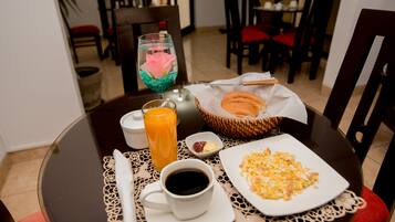 Desayuno continental incluido todos los días