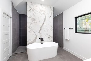 Hair dryer, towels, soap, toilet paper - Arthouse · Arthouse, Modern Luxury Getaway w/ Hot Tub near DT (Houston)