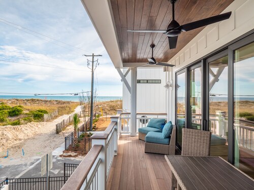 15 Steps from Beach Access! Brand New Duplex