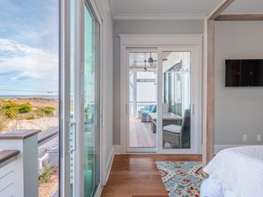 3 bedrooms, blackout drapes, iron/ironing board, free WiFi
