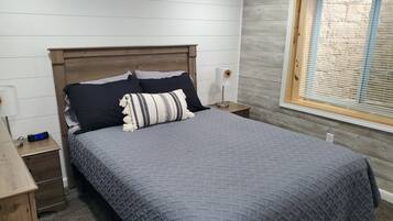 3 bedrooms, travel cot, free WiFi, bed sheets