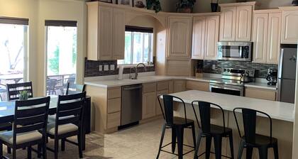 Beautiful 3 Bedroom Desert Retreat - Entire Home with huge covered patio!