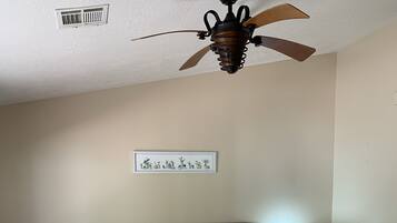 3 chambres, fer et planche à repasser, Wi-Fi