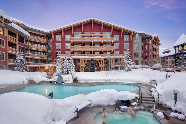 Piscine extérieure, piscine chauffée