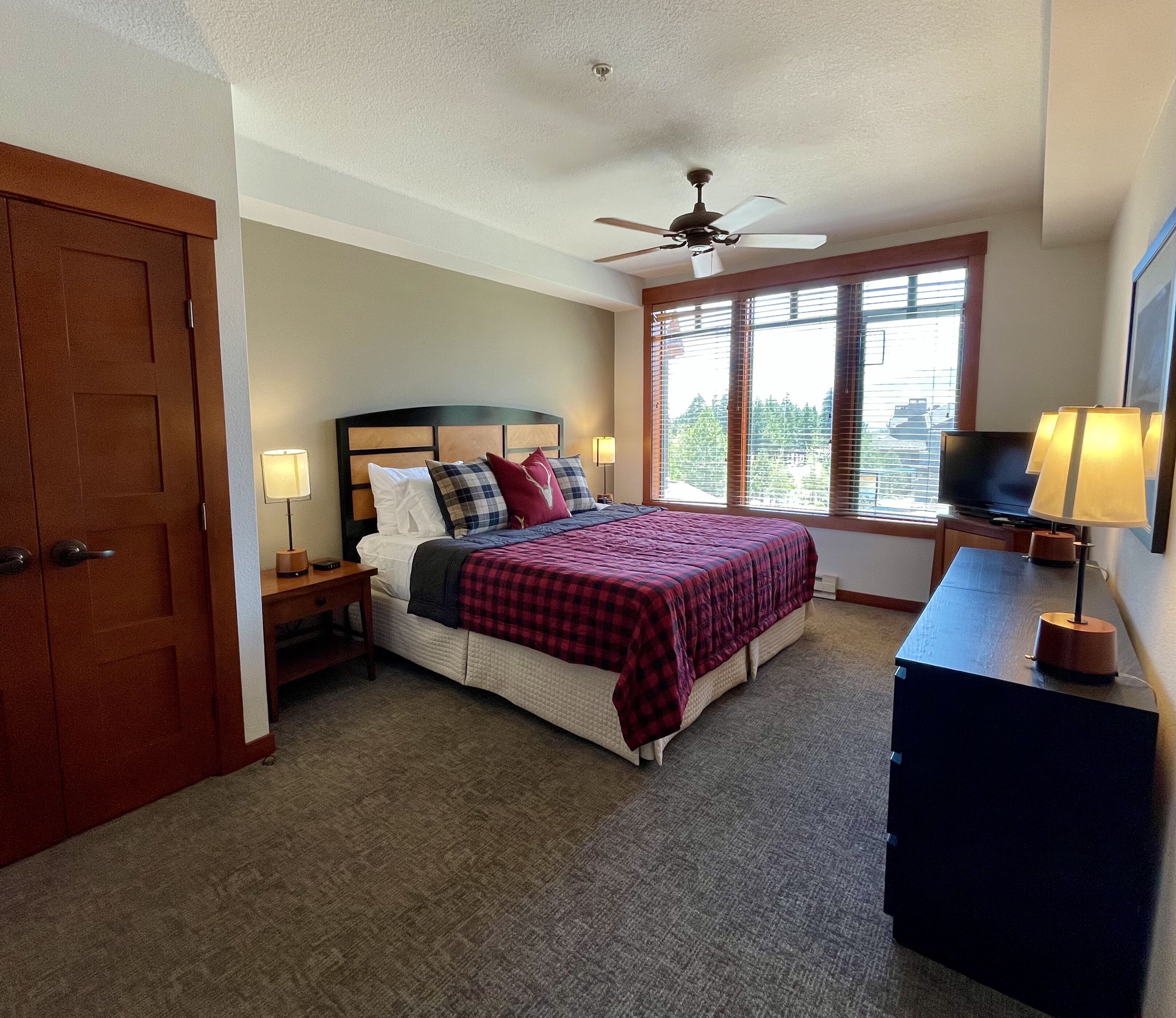 3 chambres, fer et planche à repasser, Wi-Fi gratuit, draps fournis