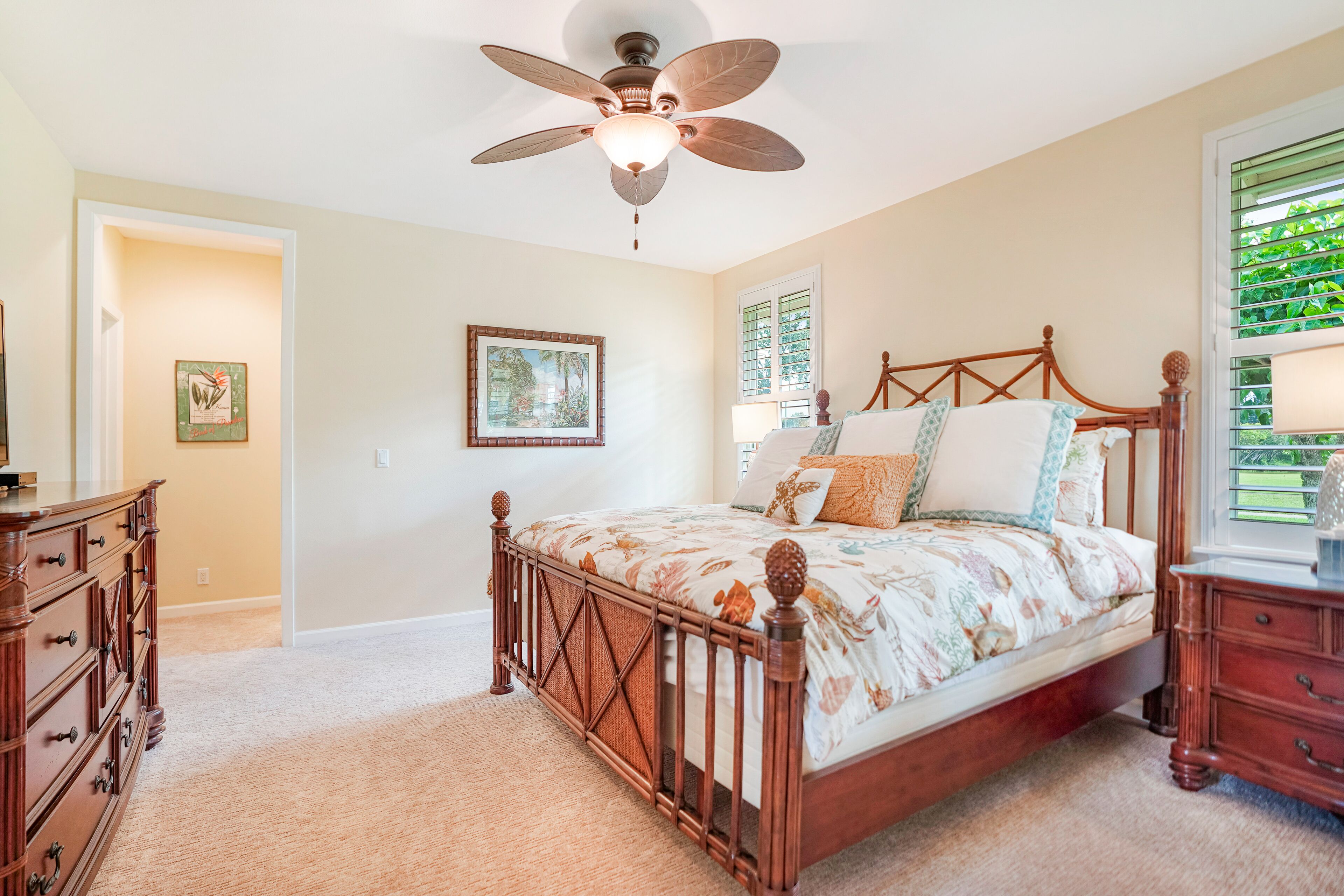 3 bedrooms, iron/ironing board, internet, bed sheets