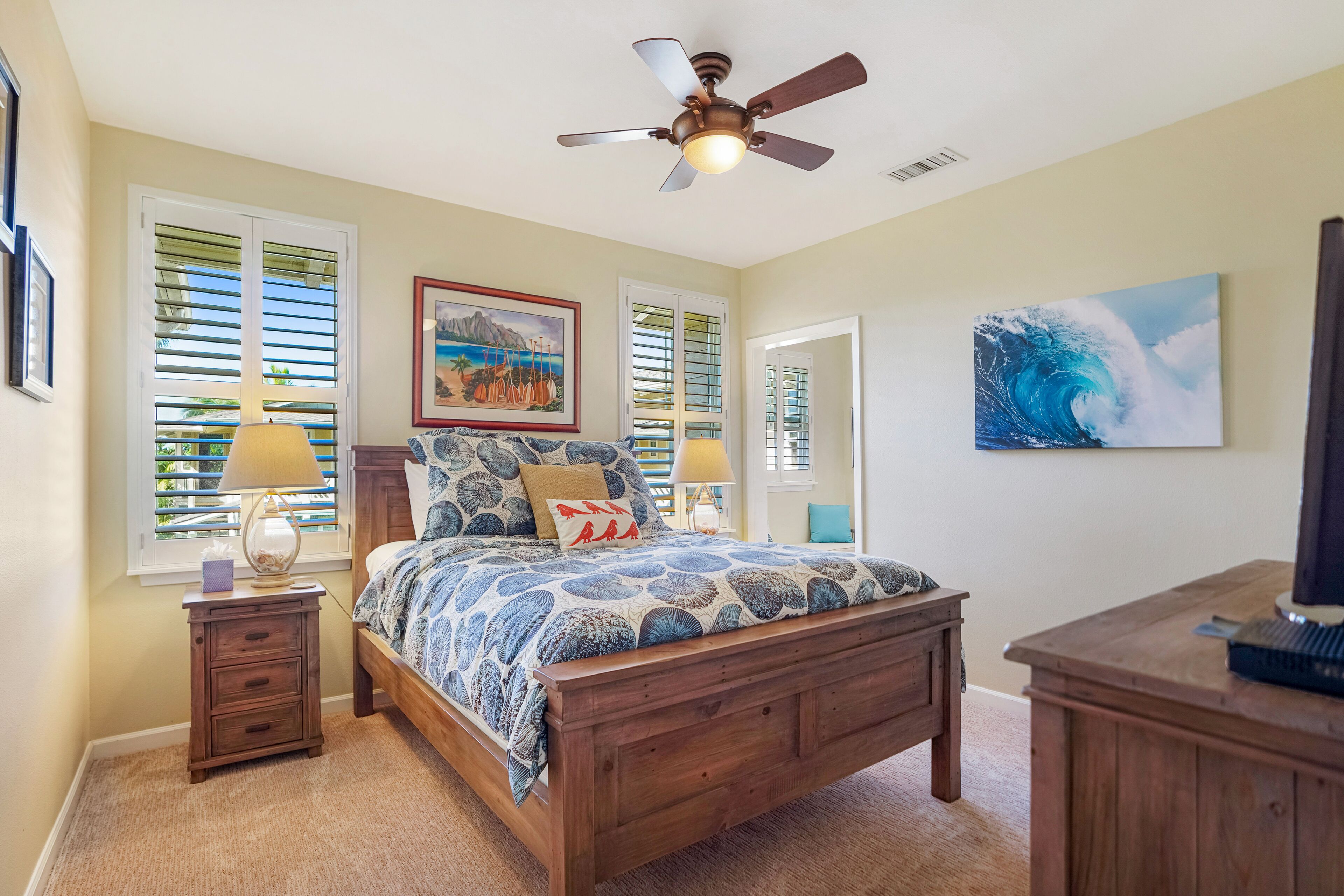 3 bedrooms, iron/ironing board, internet, bed sheets